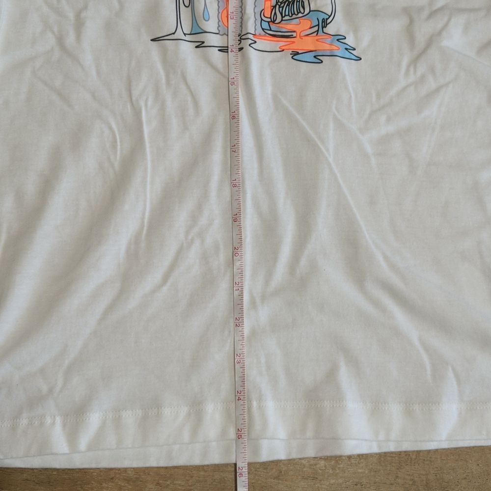Nike Sneaker Factory Youth Unisex White Tee Shirt NWOT sz L 100% Cotton - Picture 8 of 8